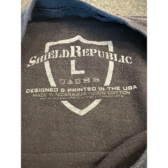 Shield Republic 2nd that black short sleeved tee Large 100% Cotton - Picture 4 of 8